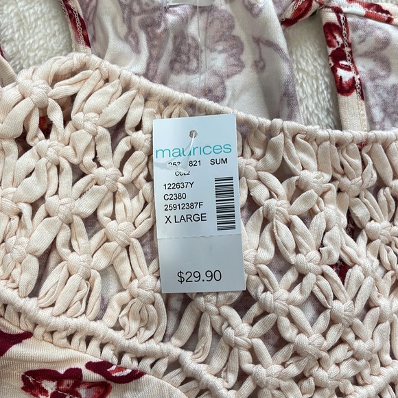 Maurice’s Tank Top - Picture 2 of 2